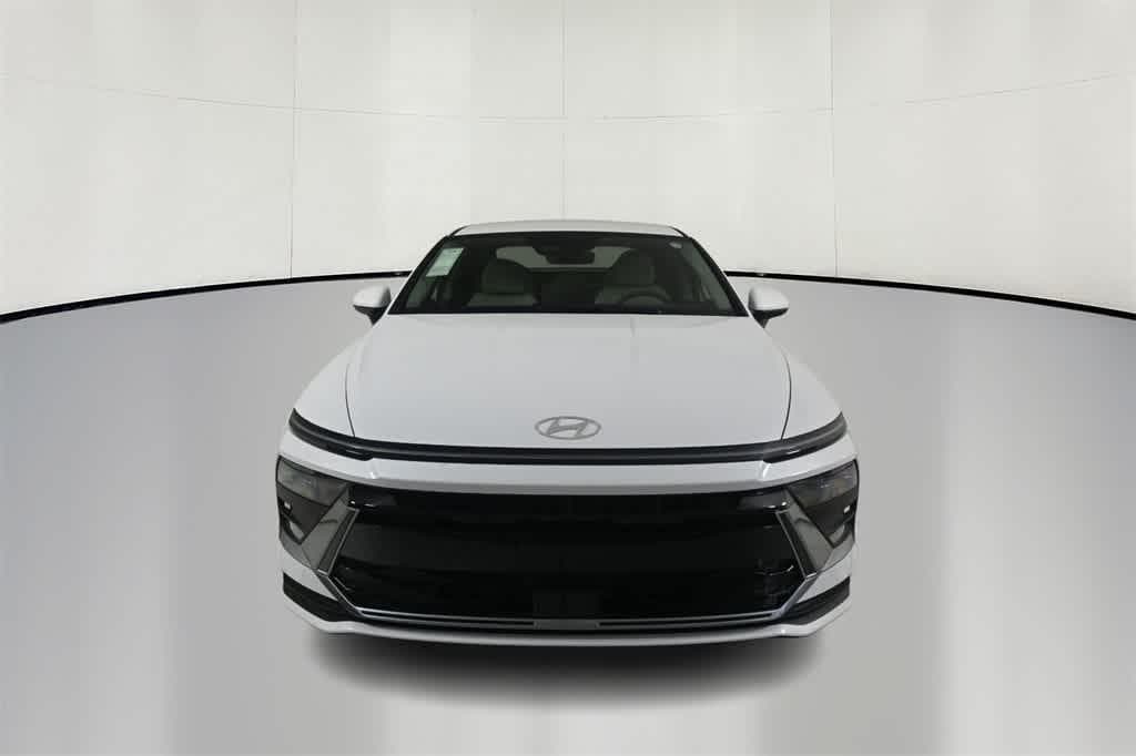 New 2025 Hyundai Sonata SE Sedan