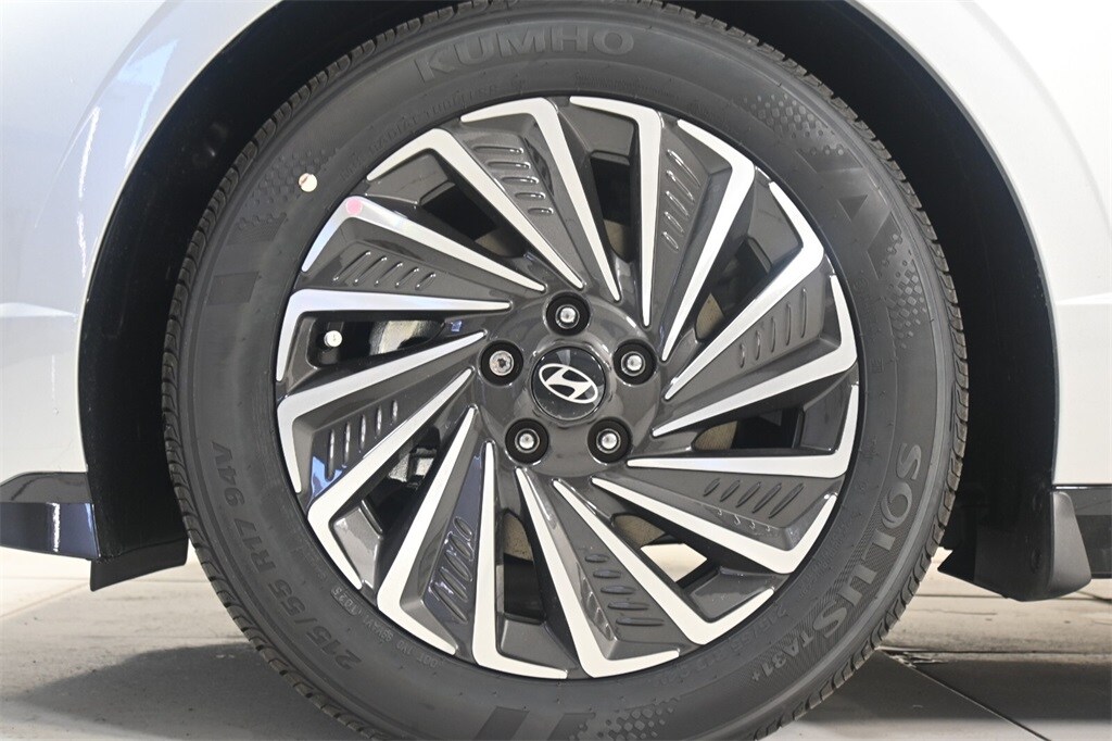 Thumbnail: 2025 Hyundai Sonata - 9