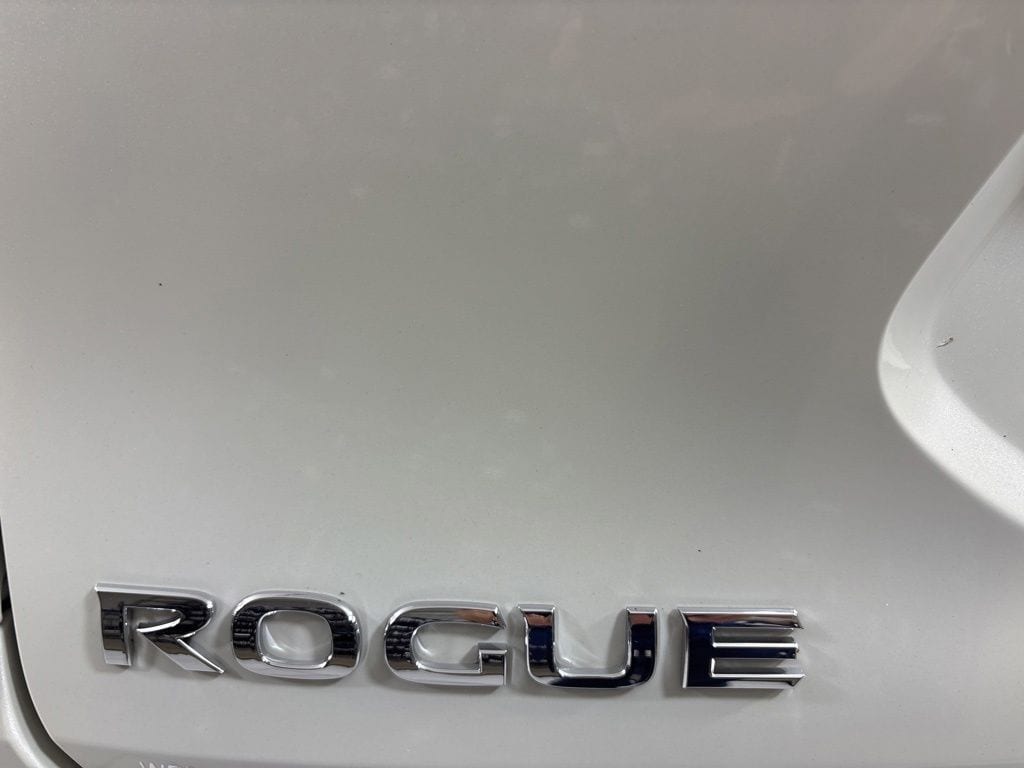 Thumbnail: 2018 Nissan Rogue - 5