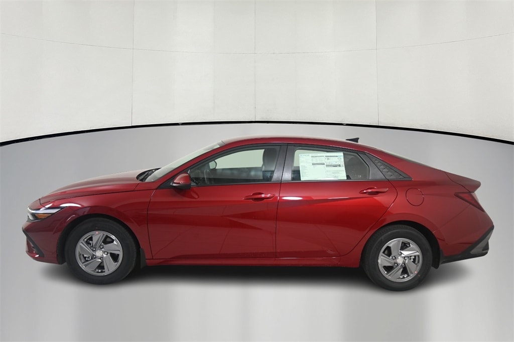 Thumbnail: 2025 Hyundai Elantra - 4