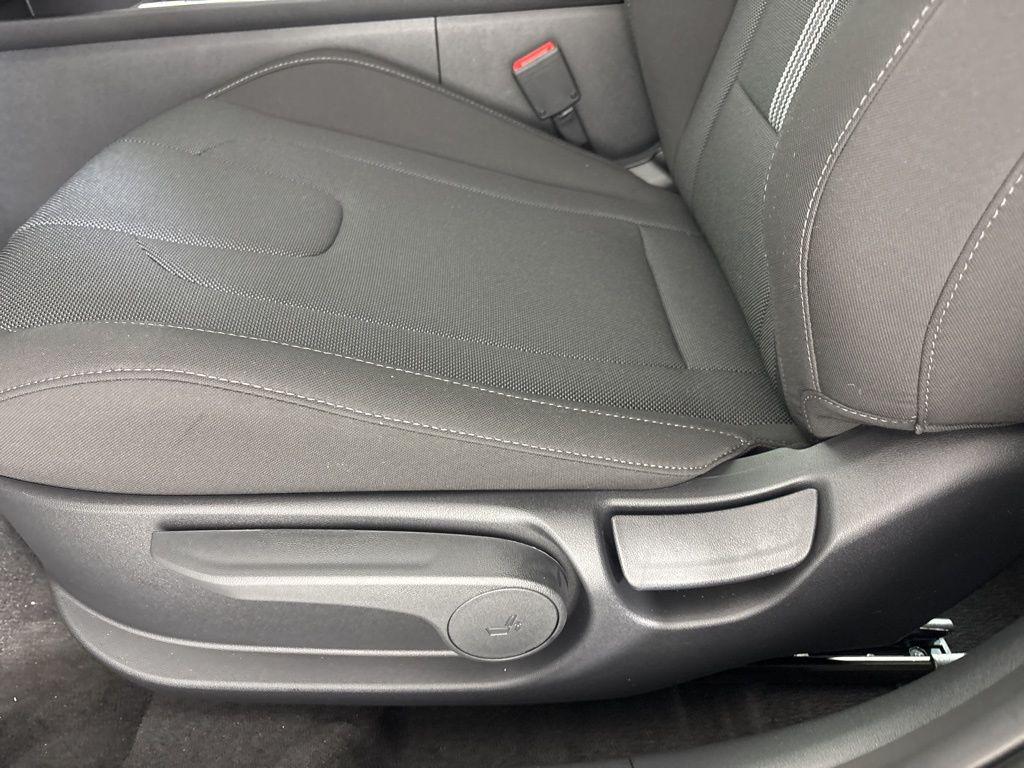 Thumbnail: 2026 Hyundai Elantra - 16