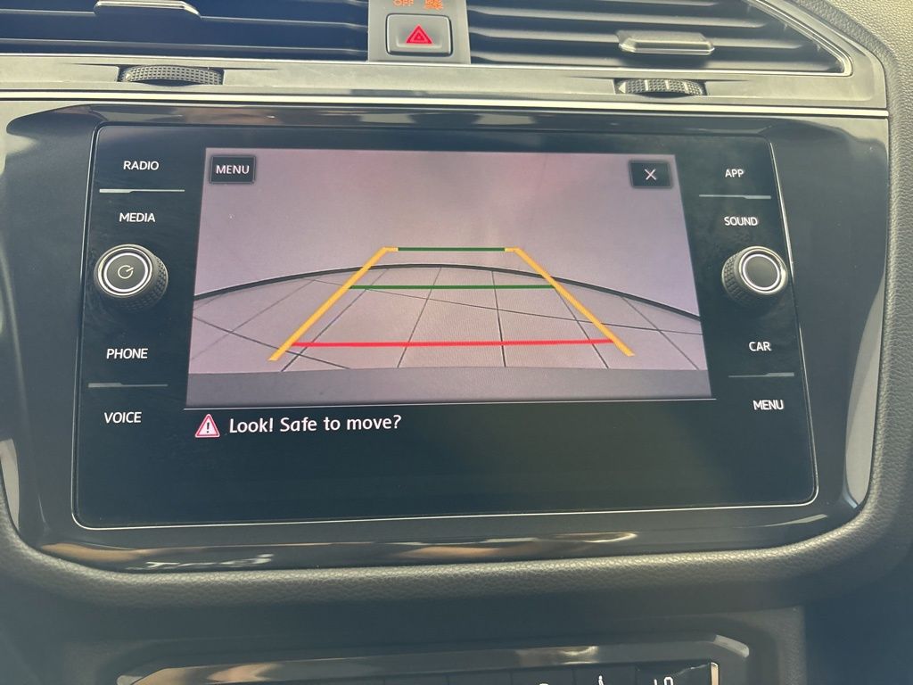 Thumbnail: 2020 Volkswagen Tiguan - 30