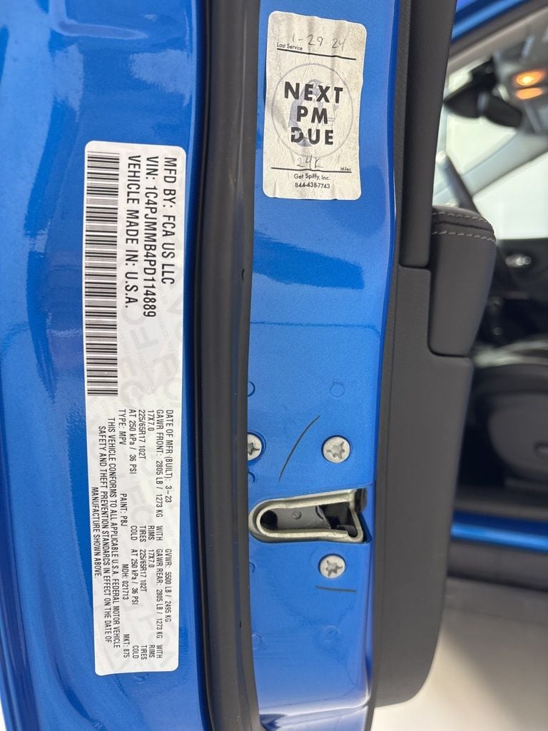 Thumbnail: 2023 Jeep Cherokee - 10