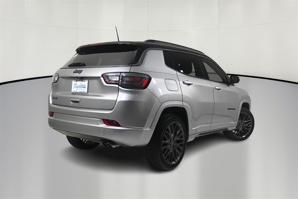 Thumbnail: 2022 Jeep Compass - 7