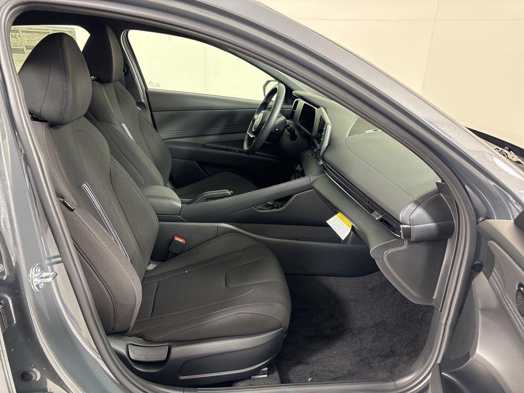 Thumbnail: 2026 Hyundai Elantra - 12