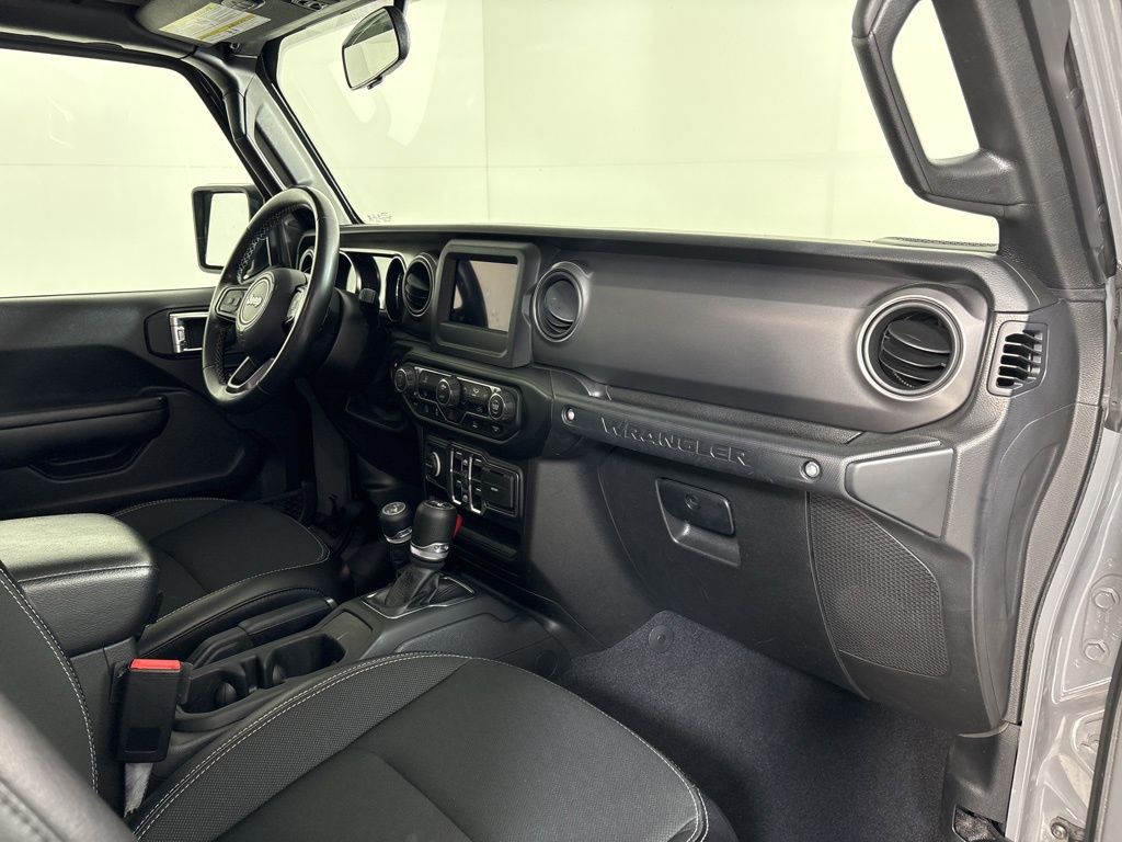Thumbnail: 2021 Jeep Wrangler - 13