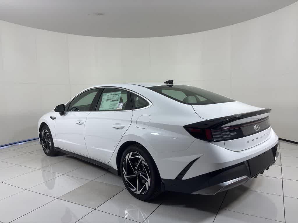 Thumbnail: 2026 Hyundai Sonata - 4