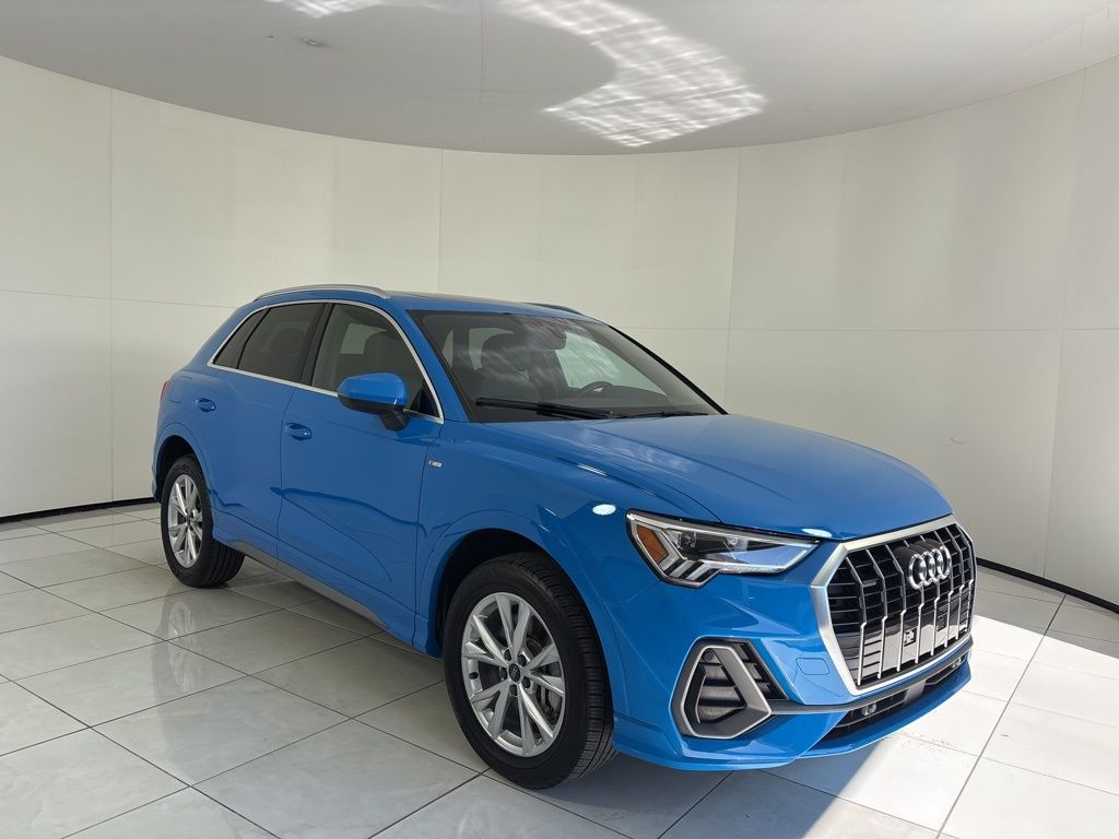 Thumbnail: 2023 Audi Q3 - 7