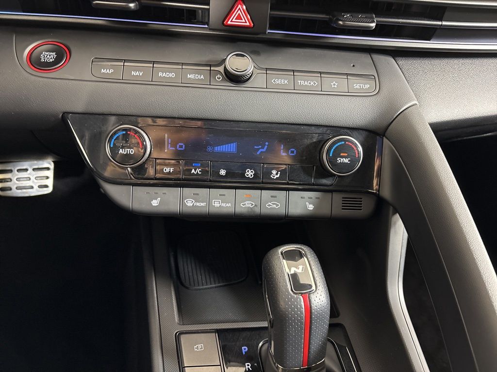 Thumbnail: 2024 Hyundai Elantra - 27