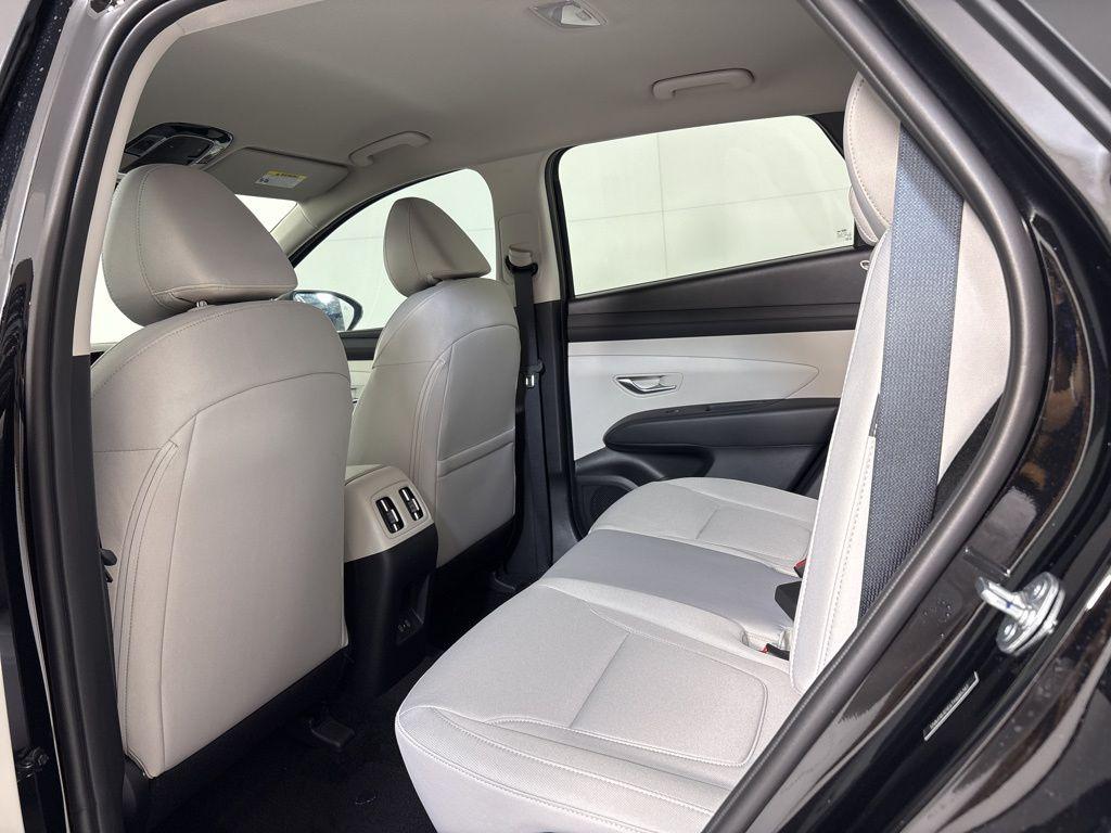 Thumbnail: 2026 Hyundai Tucson - 17