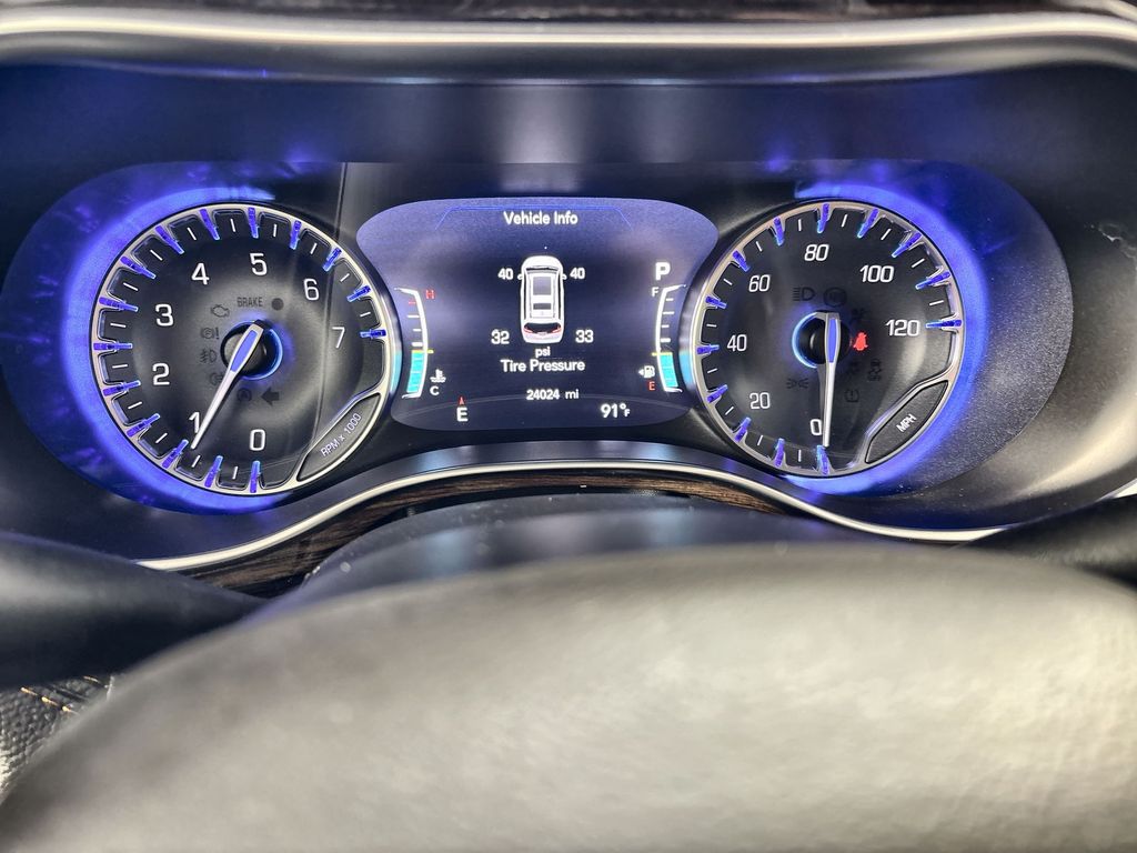 2023 Chrysler Pacifica Pinnacle - Photo 10