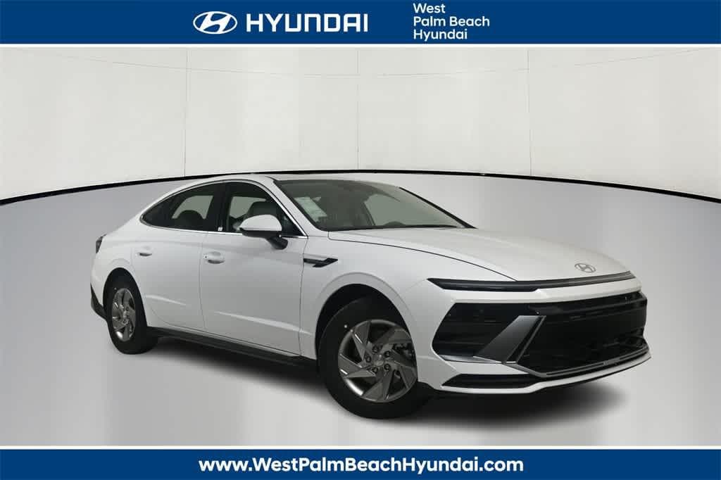 New 2025 Hyundai Sonata SE Sedan