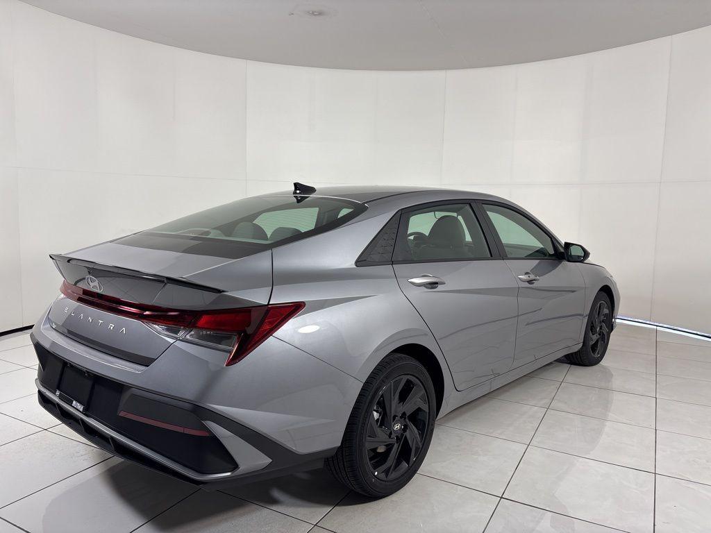 Thumbnail: 2026 Hyundai Elantra - 5