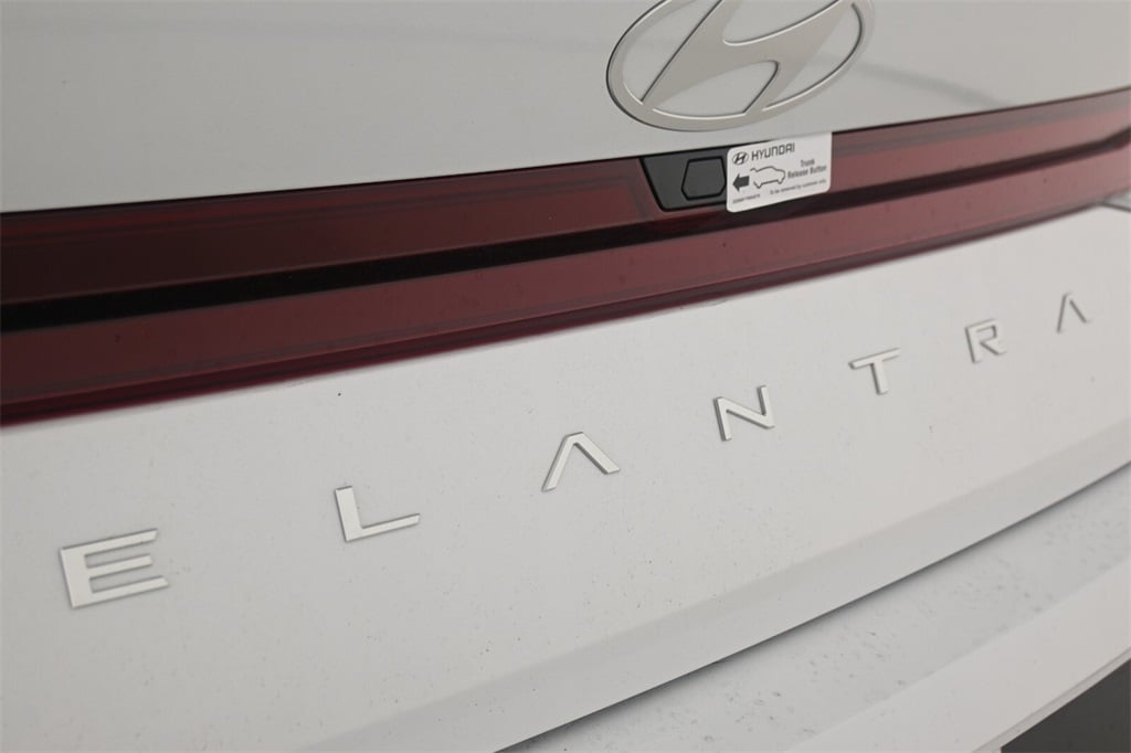 Thumbnail: 2025 Hyundai Elantra - 8