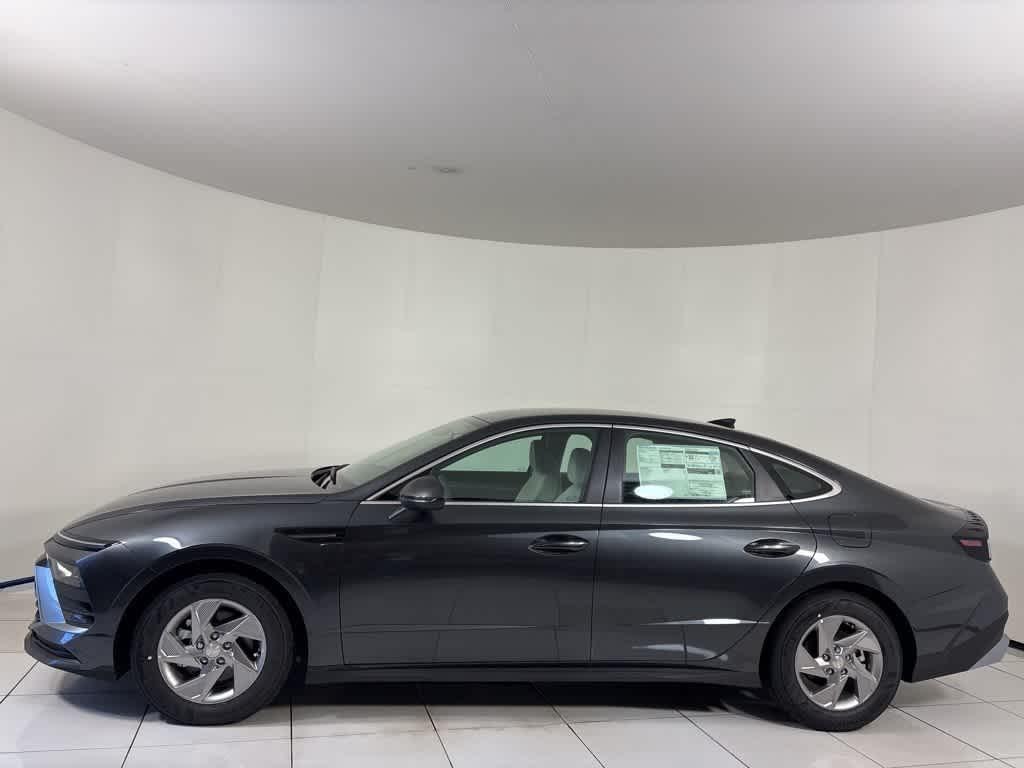 New 2025 Hyundai Sonata SE Sedan