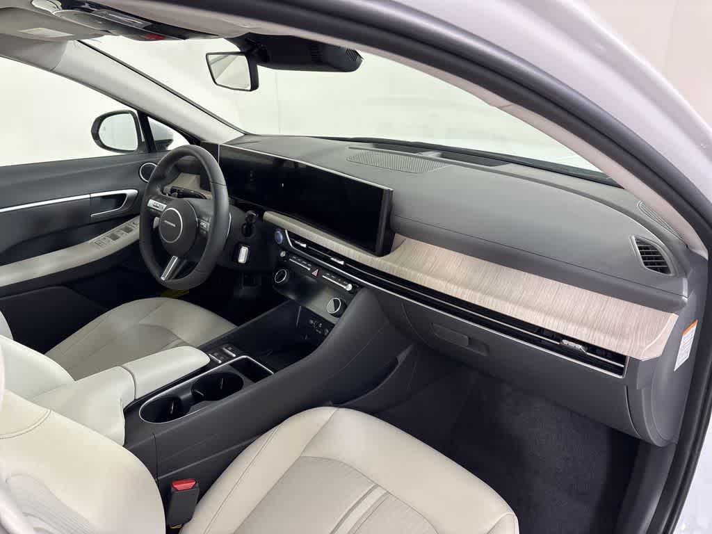Thumbnail: 2025 Hyundai Sonata - 14