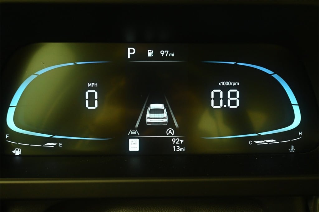 Thumbnail: 2025 Hyundai Elantra - 17