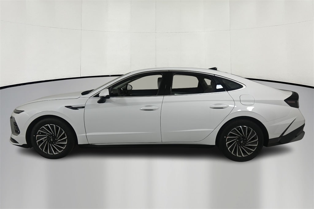 Thumbnail: 2024 Hyundai Sonata - 4