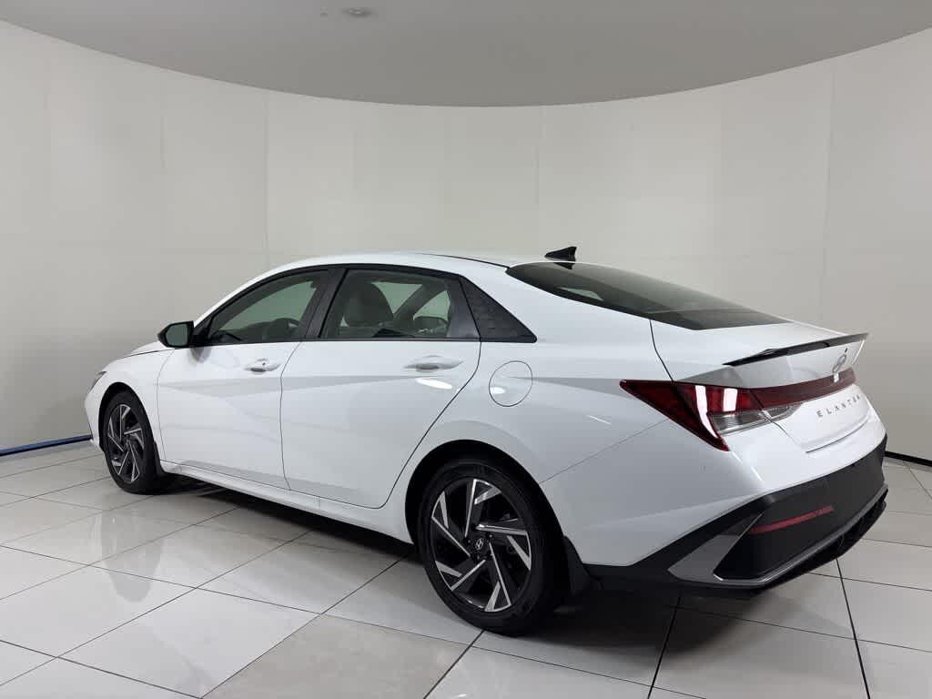 Thumbnail: 2025 Hyundai Elantra - 3