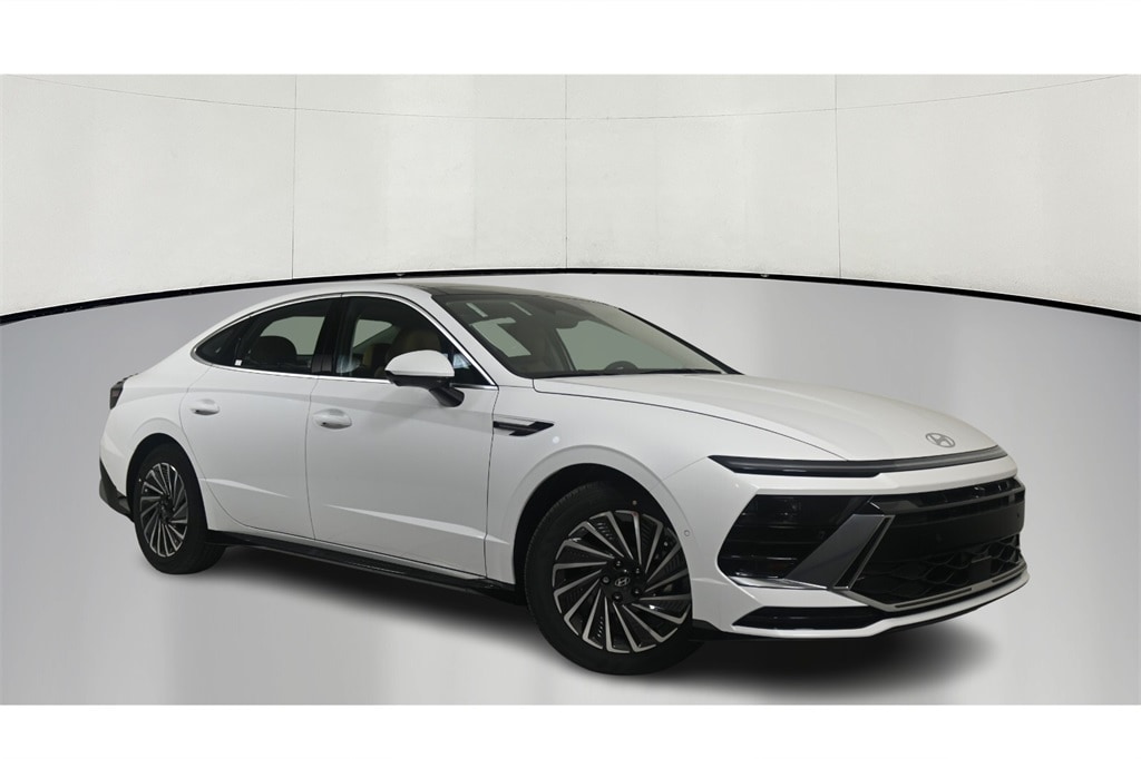 Thumbnail: 2025 Hyundai Sonata - 1