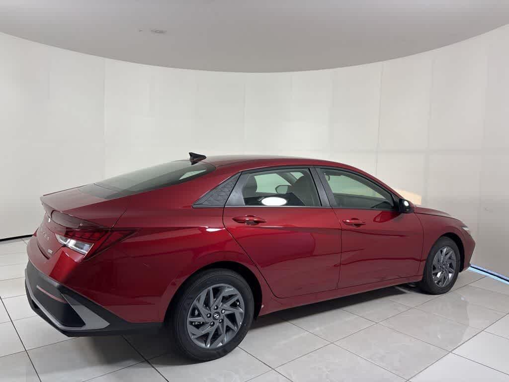 Thumbnail: 2025 Hyundai Elantra - 5