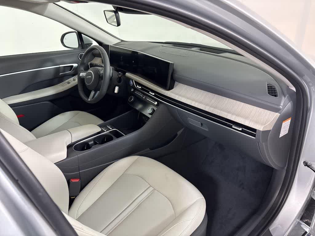 Thumbnail: 2025 Hyundai Sonata - 13