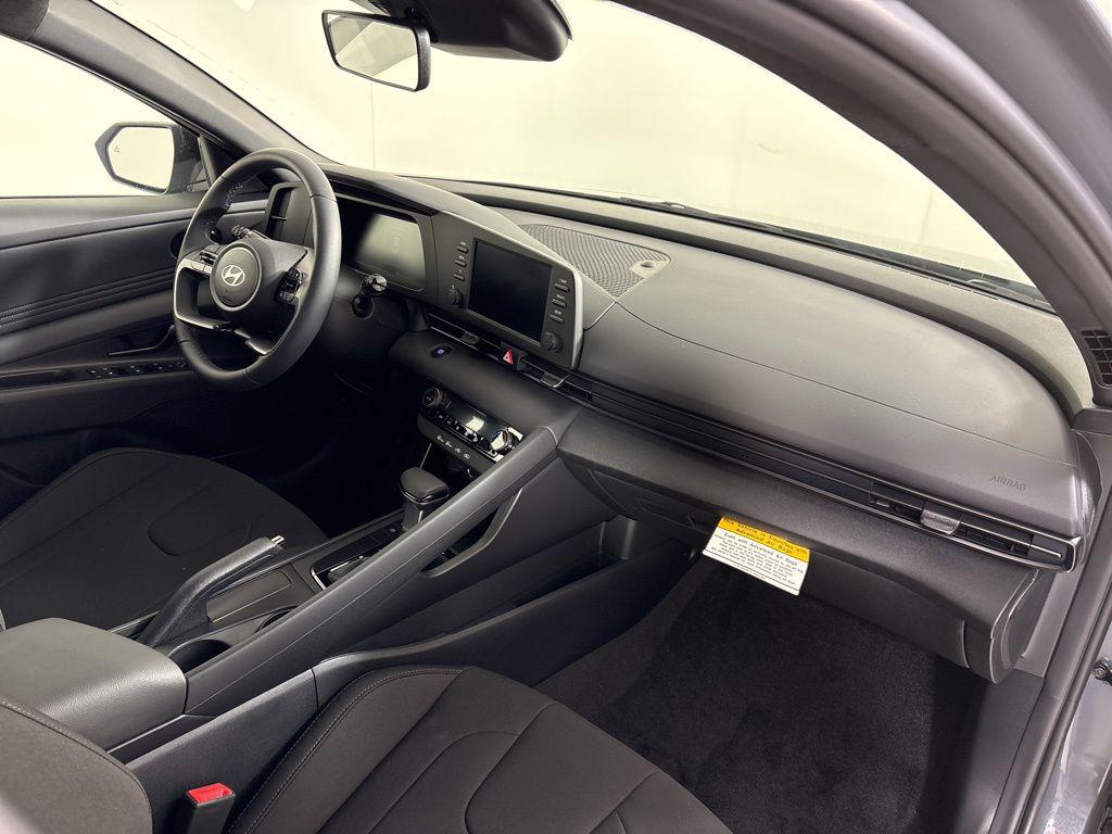 Thumbnail: 2026 Hyundai Elantra - 13