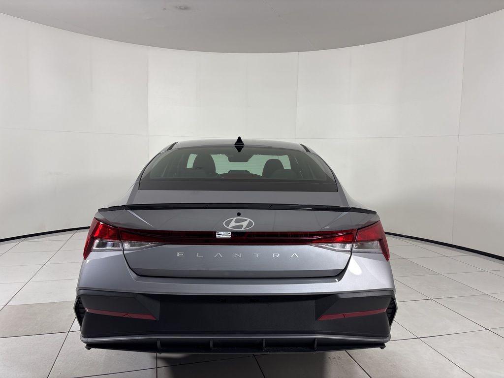 Thumbnail: 2026 Hyundai Elantra - 4