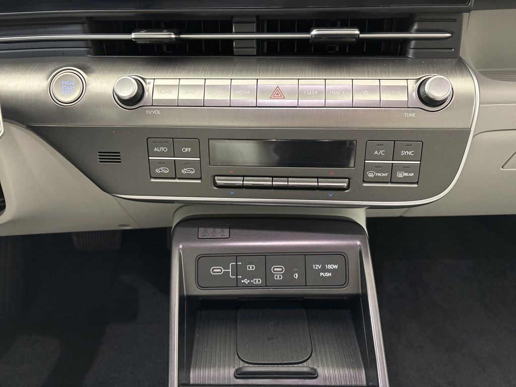 2025 Hyundai Kona SEL Convenience - Photo 24