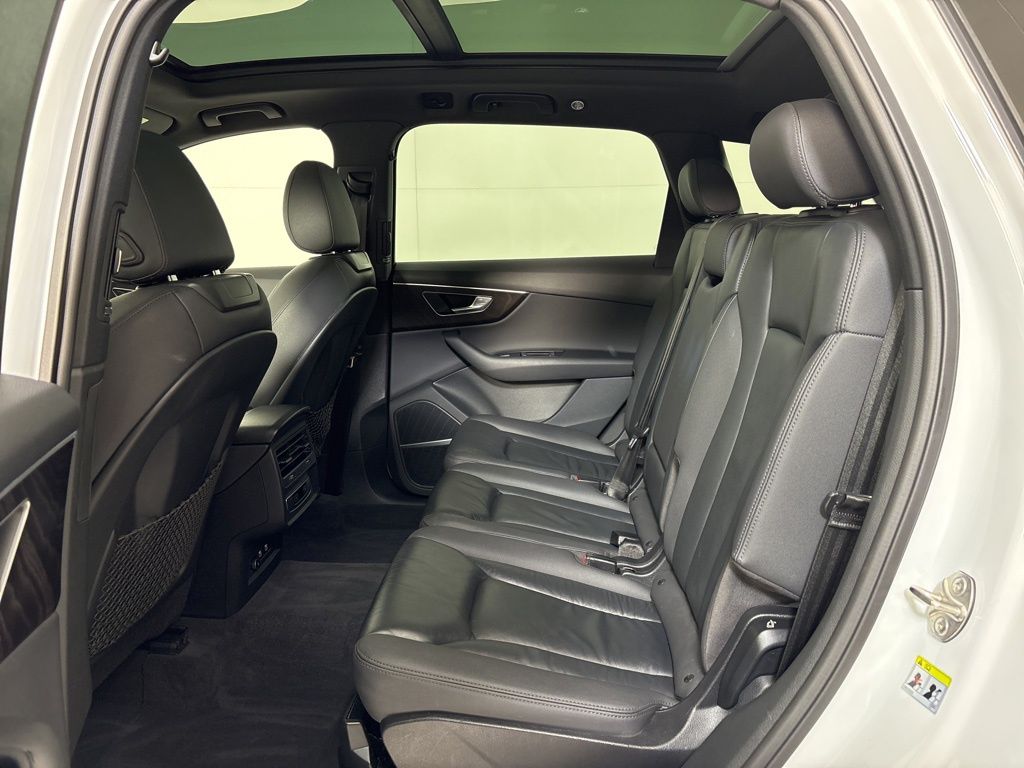 Thumbnail: 2021 Audi Q7 - 17