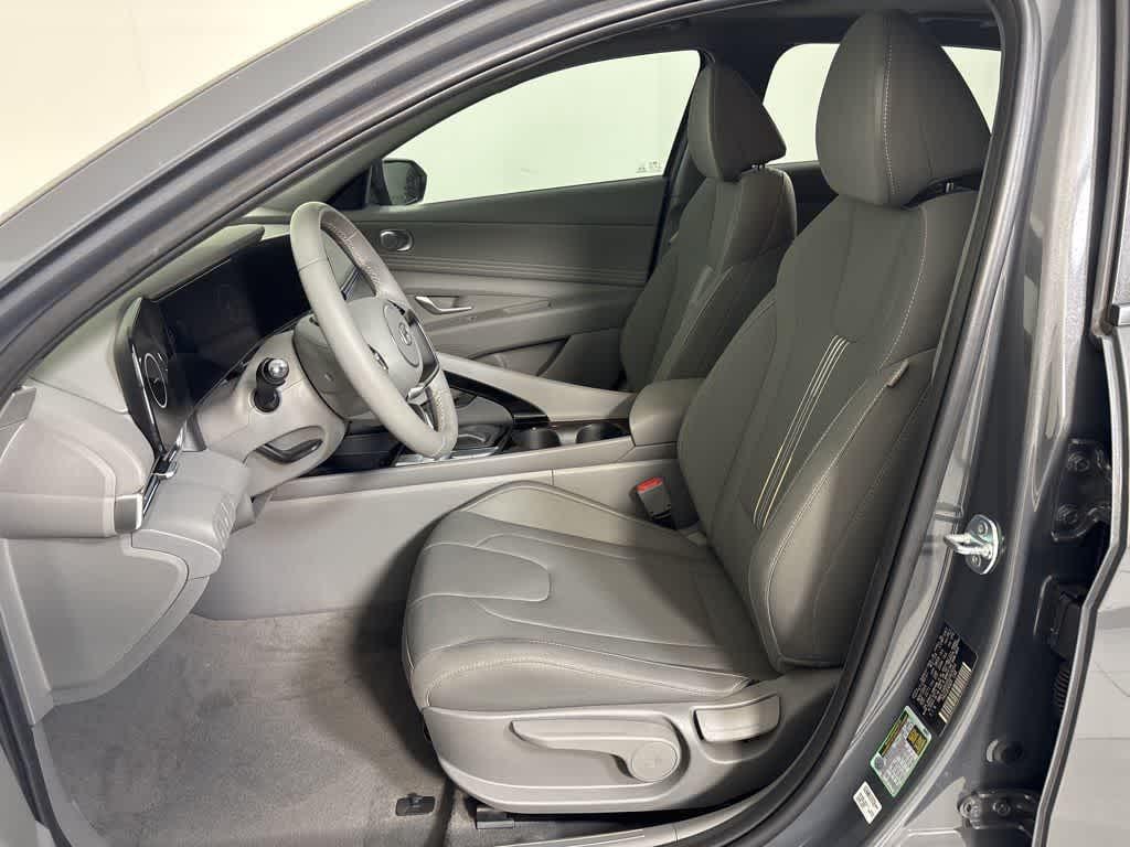 Thumbnail: 2025 Hyundai Elantra - 14