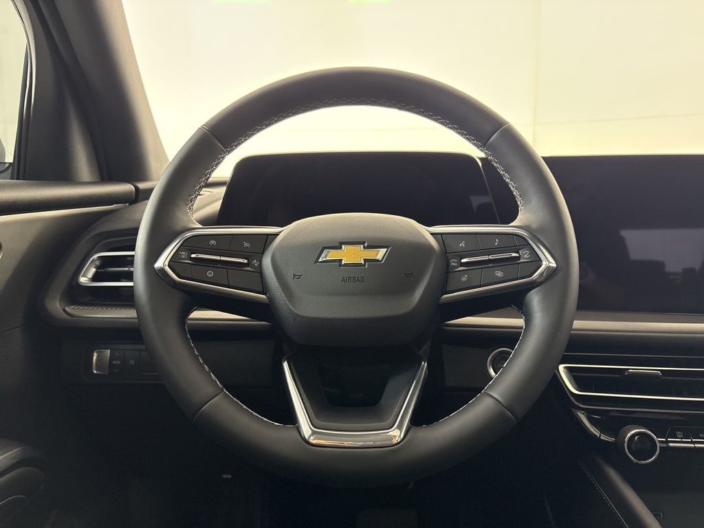 Thumbnail: 2025 Chevrolet Traverse - 22