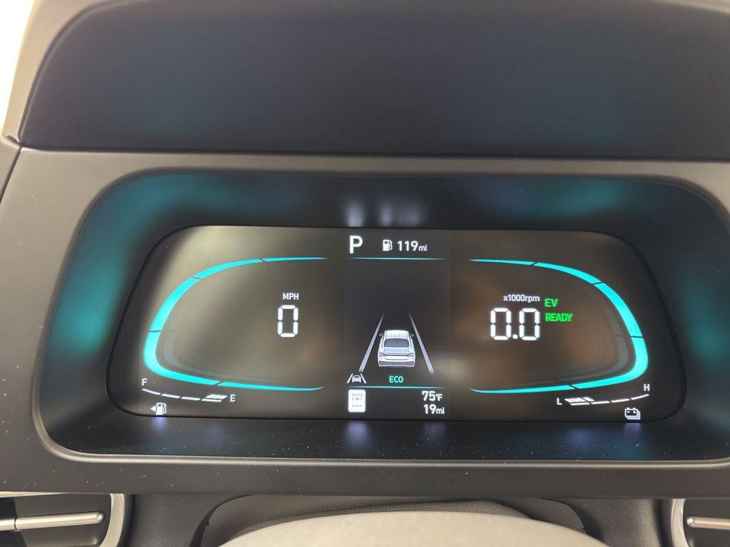 Thumbnail: 2025 Hyundai Elantra - 24