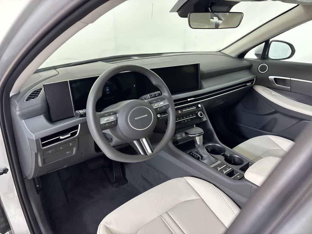 Thumbnail: 2025 Hyundai Sonata - 14