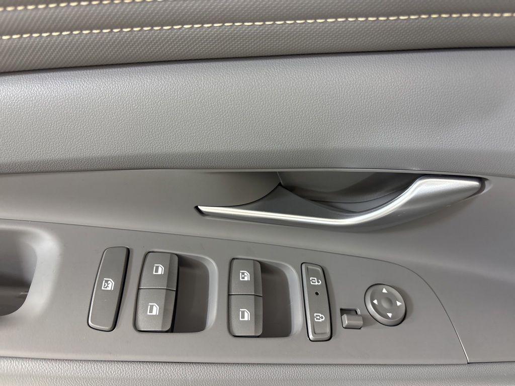 Thumbnail: 2026 Hyundai Elantra - 19