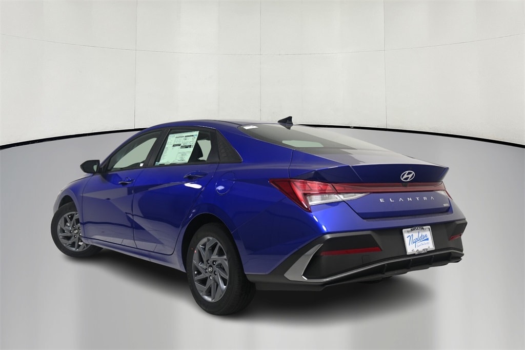 Thumbnail: 2025 Hyundai Elantra - 5