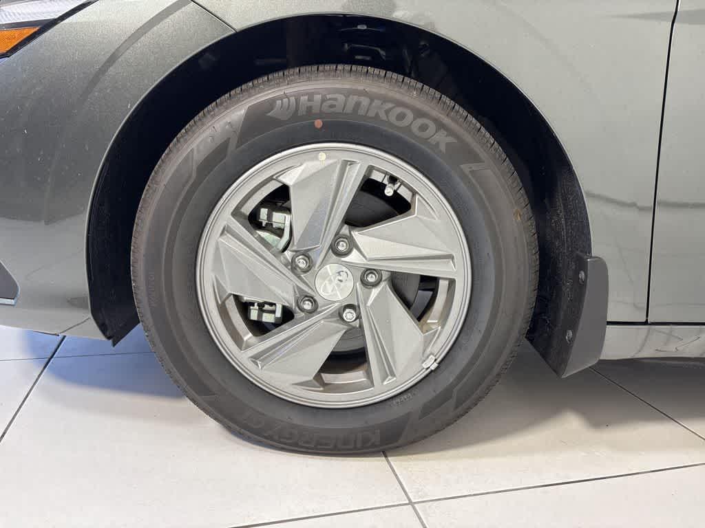 Thumbnail: 2025 Hyundai Elantra - 9