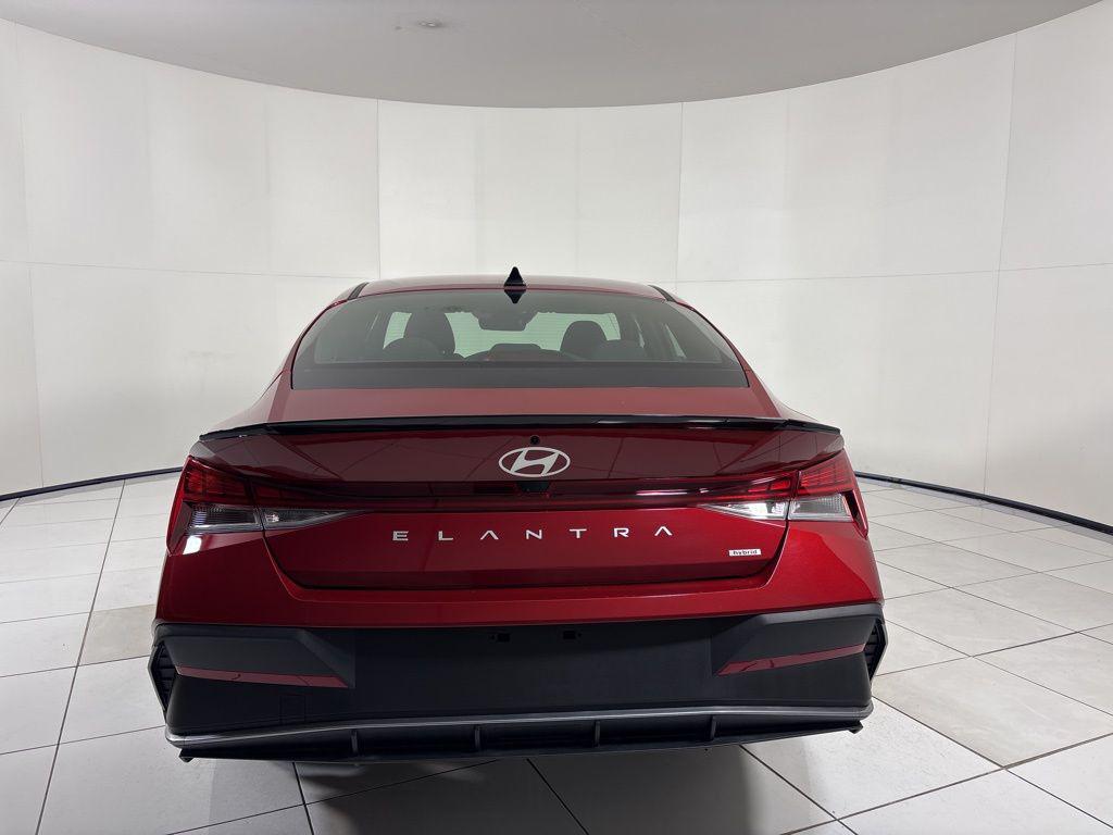 Thumbnail: 2025 Hyundai Elantra - 4
