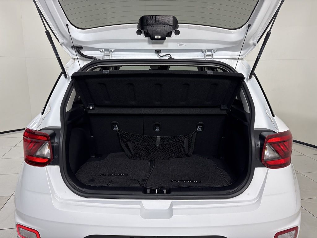 Thumbnail: 2023 Hyundai Venue - 23