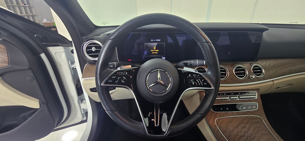 Thumbnail: 2023 Mercedes-Benz E-Class - 16