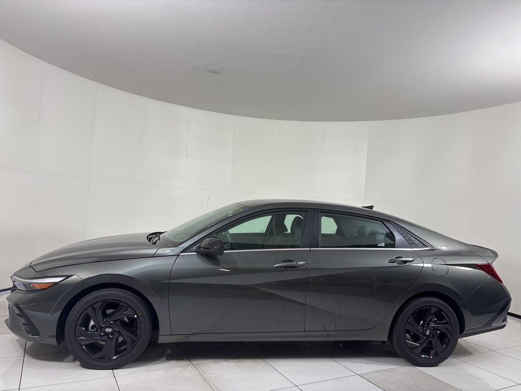 Thumbnail: 2026 Hyundai Elantra - 2