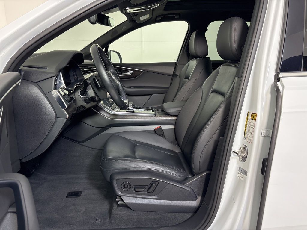 Thumbnail: 2021 Audi Q7 - 14