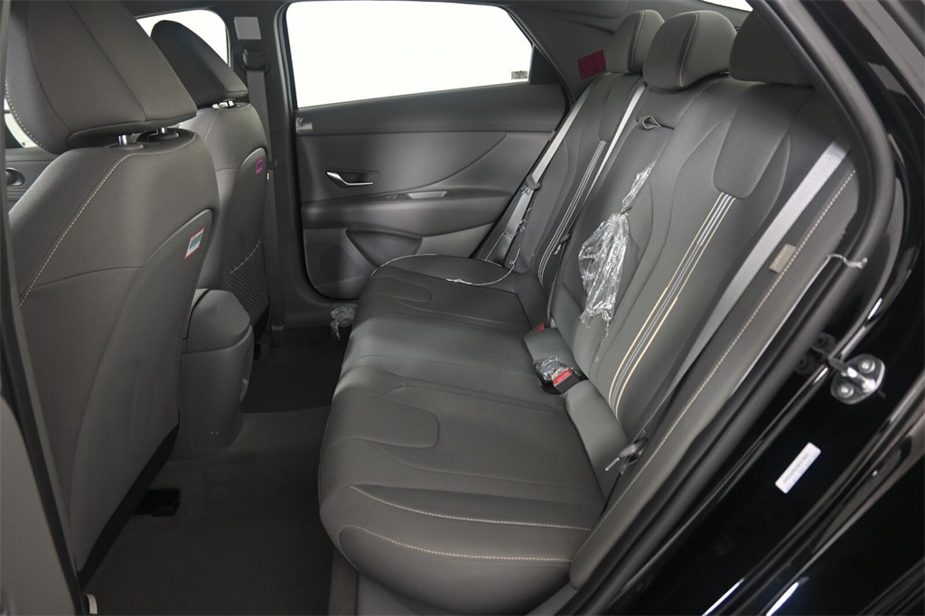 Thumbnail: 2025 Hyundai Elantra - 23