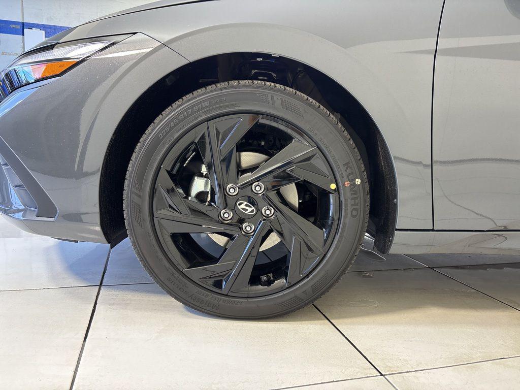 Thumbnail: 2026 Hyundai Elantra - 9