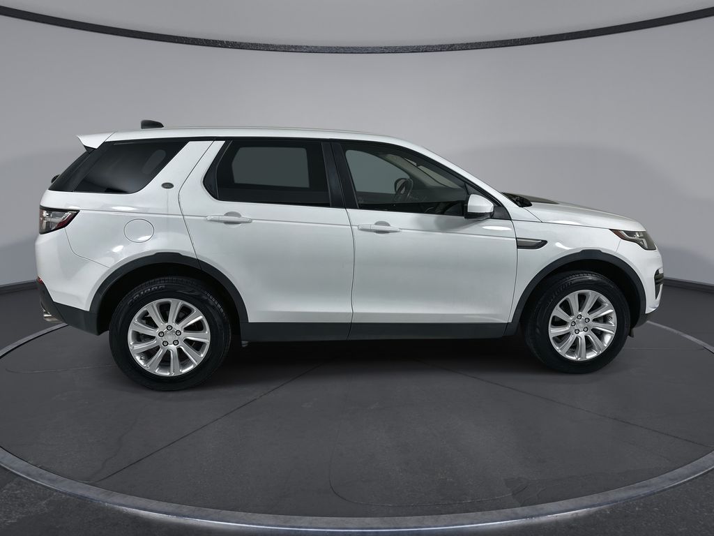 Thumbnail: 2018 Land Rover Discovery Sport - 9