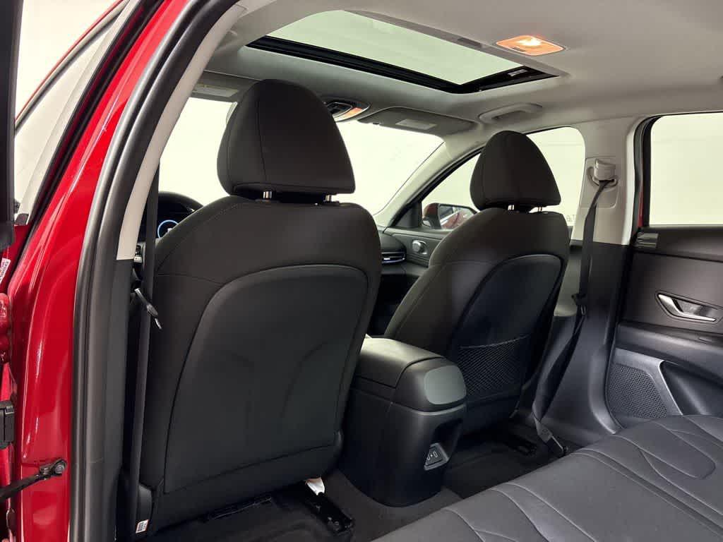 Thumbnail: 2025 Hyundai Elantra - 17