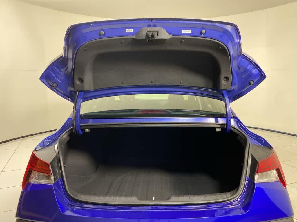 Thumbnail: 2025 Hyundai Elantra - 24