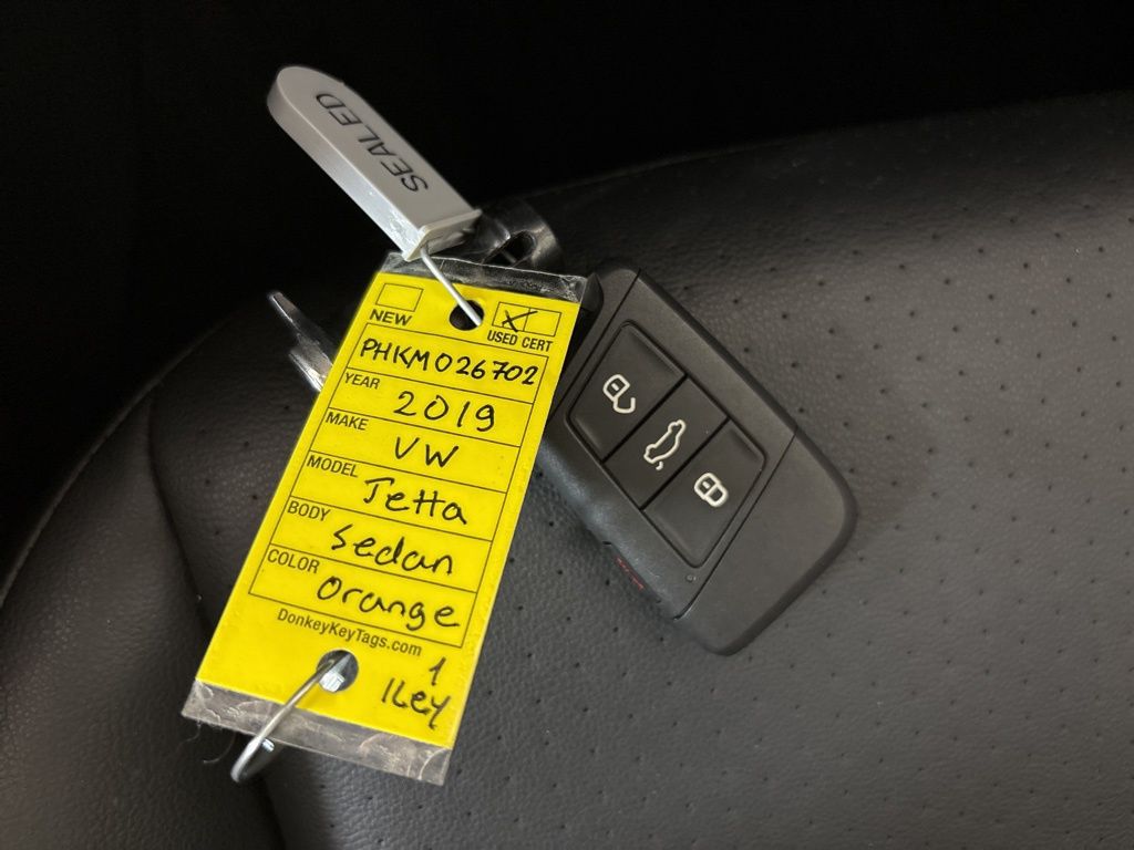 Thumbnail: 2019 Volkswagen Jetta - 35