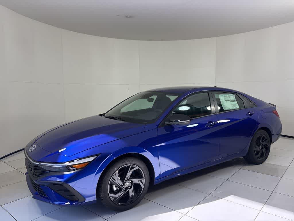 New 2026 Hyundai Elantra SEL Sport Sedan