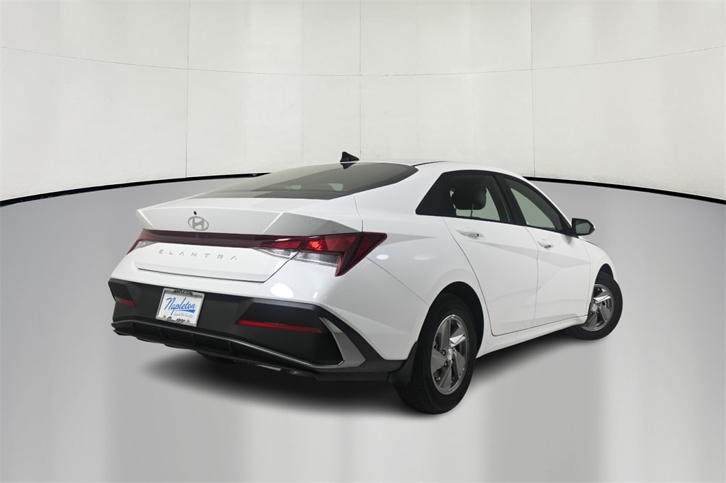 Thumbnail: 2025 Hyundai Elantra - 7